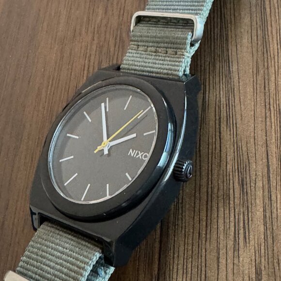 Nixon Time Teller Minimal Watch in Black w/ NATO Strap - Picture 2 of 6
